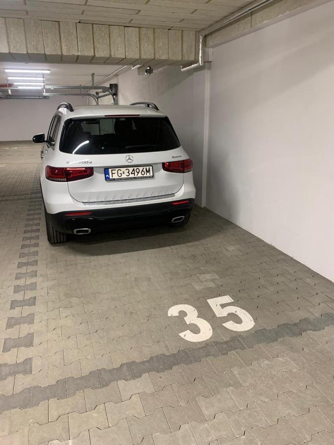 Apartament Moniuszko Z Parkingiem Podziemnym Gorzow Wielkopolski Exterior photo